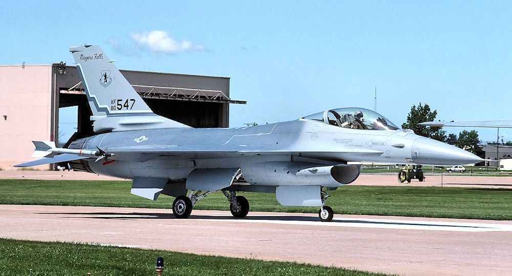F 16A B Fighting Falcon